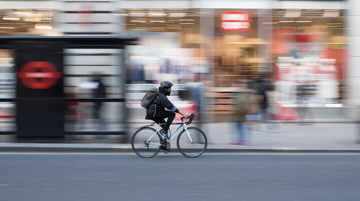 Stadtradler | © Roman Koester/unsplash